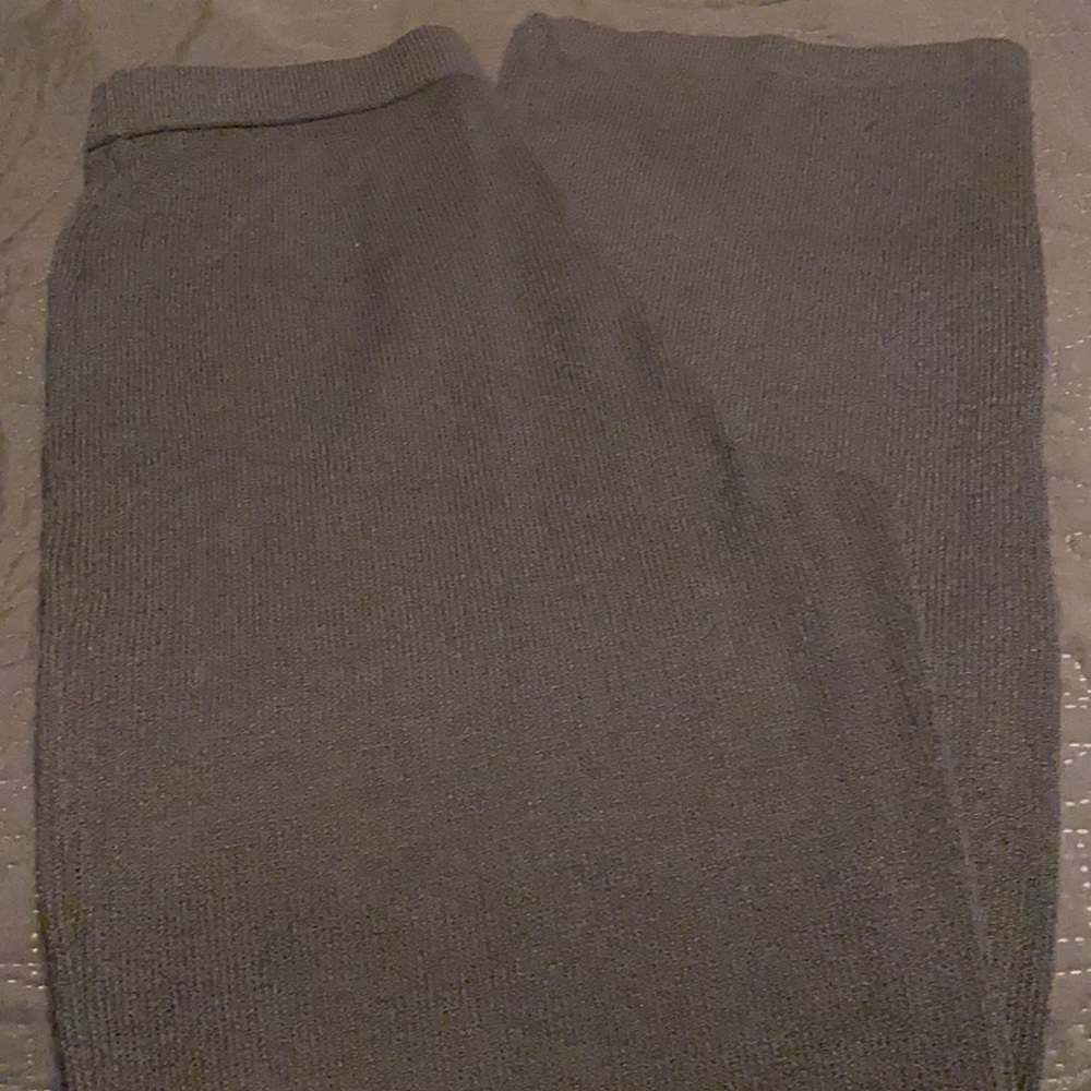 St.John caviar black pants sz 6